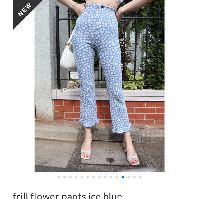 エピヌ epine 新品未使用frill flowerpants iceblue レディースのパンツ(カジュアルパンツ)の商品写真