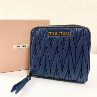 ミュウミュウ(miumiu)のmiumiu ミュウミュウ マテラッセ レザー 二つ折り財布(財布)