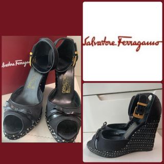 サルヴァトーレフェラガモ(Salvatore Ferragamo)のフェラガモ　ブラックサテン　リボン　サンダル(サンダル)