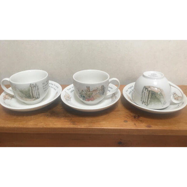 WEDGWOOD(ウェッジウッド)のWEDGWOOD ピーターラビット カップ&ソーサー 3客セット インテリア/住まい/日用品のキッチン/食器(グラス/カップ)の商品写真