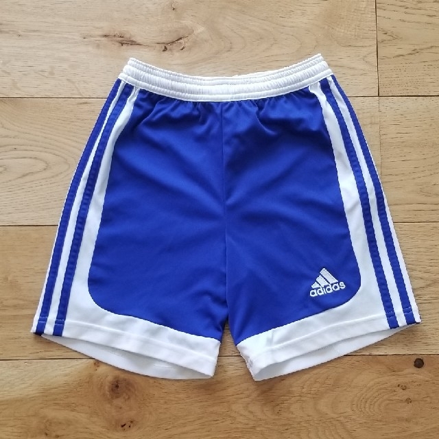 adidas(アディダス)のadidas パンツ100 キッズ/ベビー/マタニティのキッズ服男の子用(90cm~)(パンツ/スパッツ)の商品写真