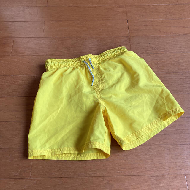 H&M(エイチアンドエム)の海パン　6-8y130 キッズ/ベビー/マタニティのキッズ服男の子用(90cm~)(水着)の商品写真