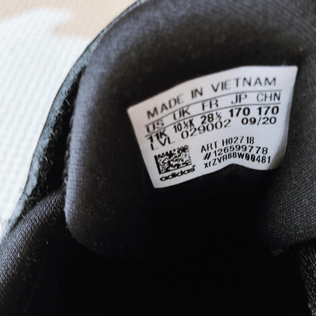 adidas(アディダス)のadidasスニーカー17cm キッズ/ベビー/マタニティのキッズ靴/シューズ(15cm~)(スニーカー)の商品写真