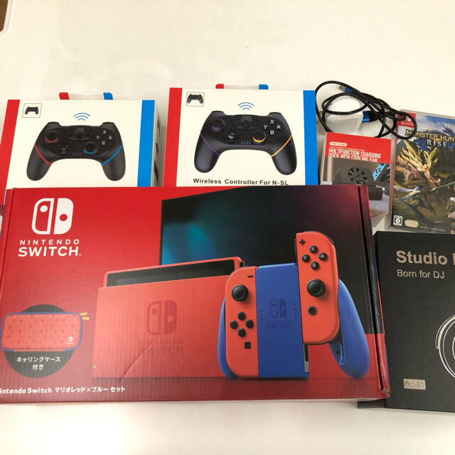 【美品】Nintendo Switch 本体　マリオレッド×ブルーセット