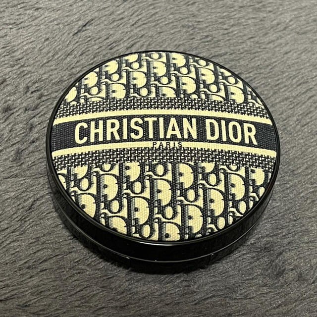 Dior(ディオール)のディオールスキン フォーエヴァー クッション リミテッド エディション コスメ/美容のベースメイク/化粧品(ファンデーション)の商品写真