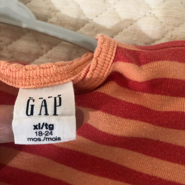 GAP Kids(ギャップキッズ)の綿100パーセント　ワンピースとTシャツセット キッズ/ベビー/マタニティのキッズ服女の子用(90cm~)(ワンピース)の商品写真