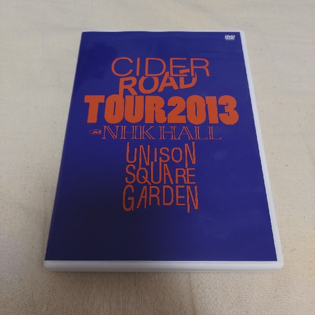 UNISON SQUARE GARDEN(ユニゾンスクエアガーデン)のUNISONSQUAREGARDEN　TOUR2013　CIDERROAD エンタメ/ホビーのDVD/ブルーレイ(ミュージック)の商品写真