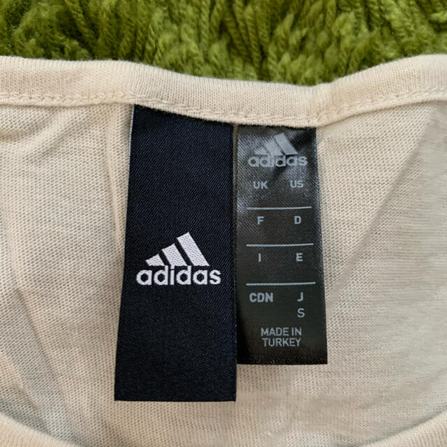 adidas(アディダス)のadidas＊フラワープリントTシャツ レディースのトップス(Tシャツ(半袖/袖なし))の商品写真