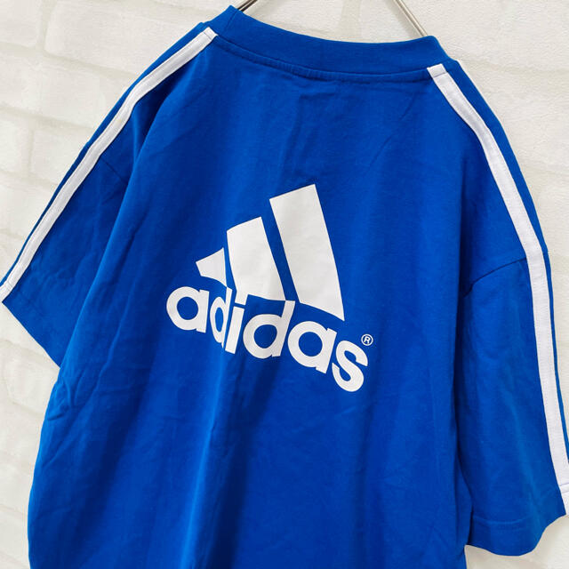 adidas(アディダス)の人気❗️アディダス 半袖 Tシャツ 両面プリント パフォーマンスロゴ 青 L メンズのトップス(Tシャツ/カットソー(半袖/袖なし))の商品写真