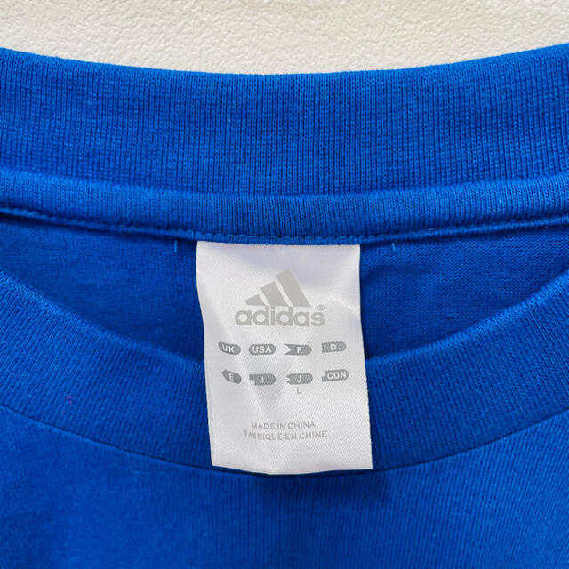 adidas(アディダス)の人気❗️アディダス 半袖 Tシャツ 両面プリント パフォーマンスロゴ 青 L メンズのトップス(Tシャツ/カットソー(半袖/袖なし))の商品写真