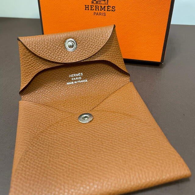 Hermes(エルメス)の【正規品】HERMES エルメス バスティア ゴールド 新品 本物 レディースのファッション小物(コインケース)の商品写真