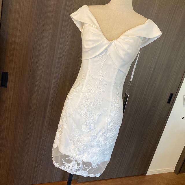 Andy(アンディ)のJEAN MACLEAN 白オフショルミニ刺繍ドレス レディースのフォーマル/ドレス(ナイトドレス)の商品写真