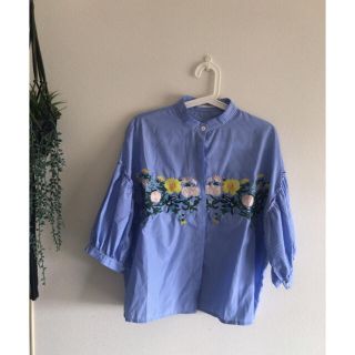 ザラ(ZARA)の値下げ‼︎ ZARA風♡花柄 刺繍 シャツ♡(シャツ/ブラウス(長袖/七分))