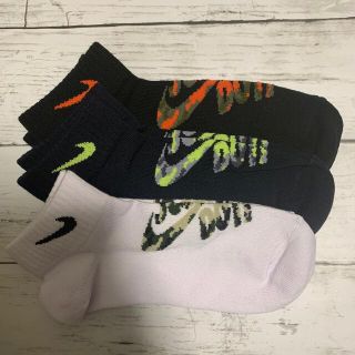 ナイキ(NIKE)のNIKE スポーツソックス　23〜25サイズ(ソックス)