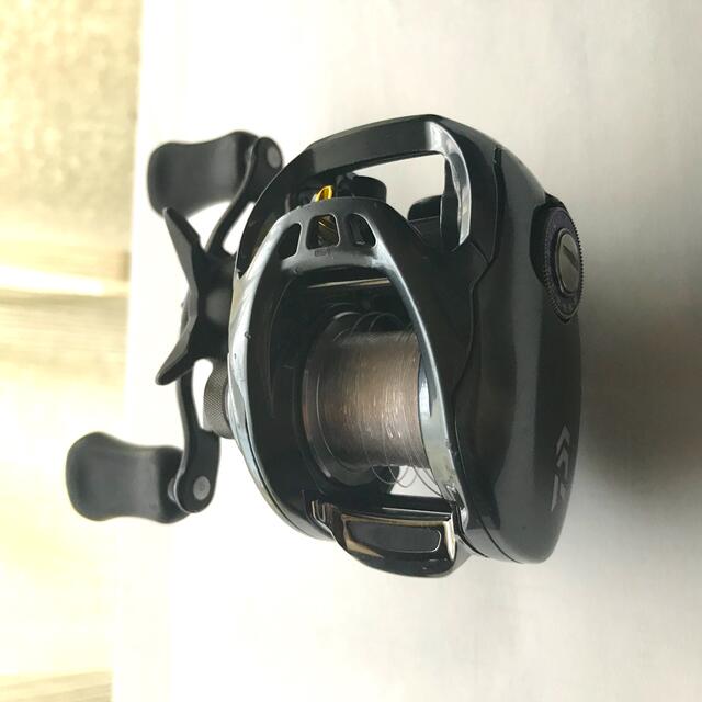 DAIWA(ダイワ)の17タトゥーラSV TW スポーツ/アウトドアのフィッシング(リール)の商品写真