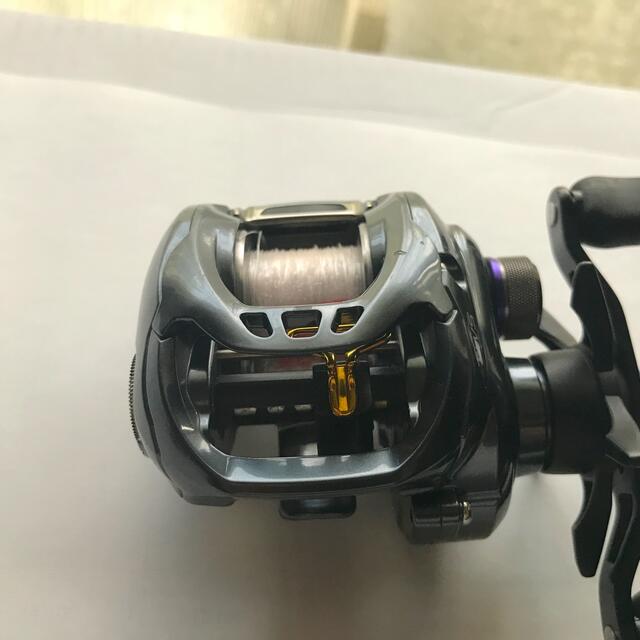 DAIWA(ダイワ)の17タトゥーラSV TW スポーツ/アウトドアのフィッシング(リール)の商品写真