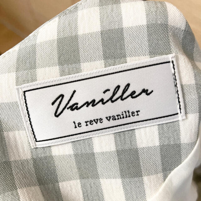 le reve vaniller(ル レーヴ ヴァニレ)の【底値】ギンガムチェックショルダーフリルワンピース レディースのワンピース(ひざ丈ワンピース)の商品写真