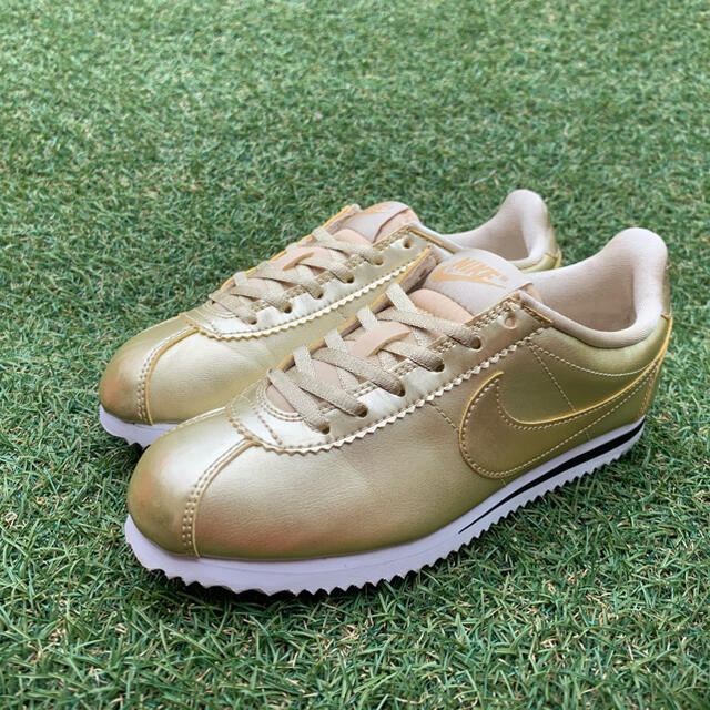 NIKE(ナイキ)の美品23 NIKE CORTEZ SE ナイキ コルテッツ  F930 レディースの靴/シューズ(スニーカー)の商品写真