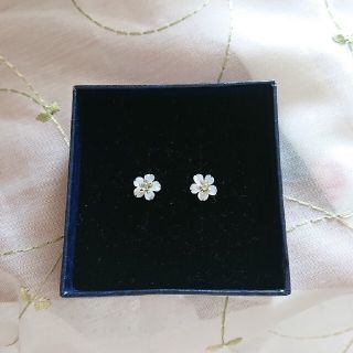 ジュエリーツツミ(JEWELRY TSUTSUMI)のK10フラワーピアス♡ツツミ(ピアス)