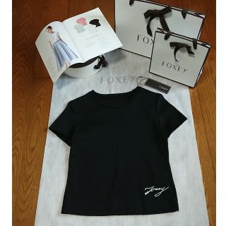 フォクシー(FOXEY)のFOXEY T-shirt "Contrail.C" ブラックブラック 40(Tシャツ(半袖/袖なし))