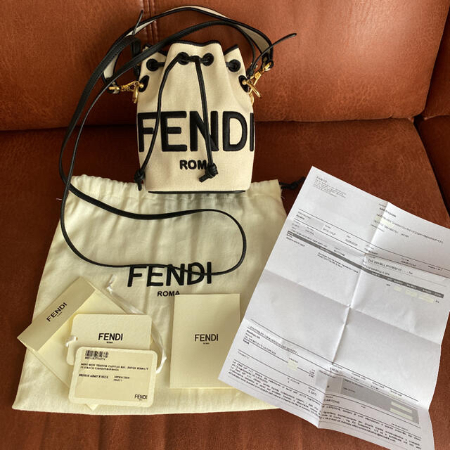 FENDI モントレゾール　キャンバス