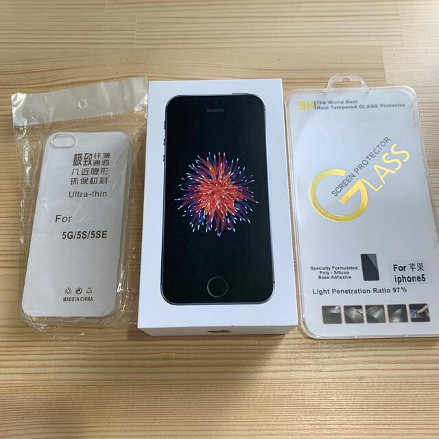 iPhone SE 32GB SIMフリー オマケあり