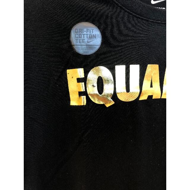 新品 NIKE EQUALITY Tシャツ ブラックゴールド