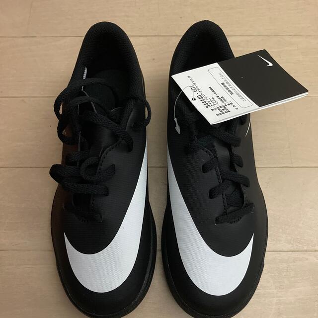 Nike 専用 新品 サッカー トレシュー ナイキ 黒 21 5センチの通販 By ゆりい S Shop ナイキならラクマ