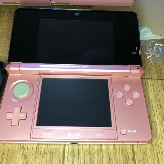 任天堂(ニンテンドウ)のNintendo 3DS 本体 ミスティピンク エンタメ/ホビーのゲームソフト/ゲーム機本体(携帯用ゲーム機本体)の商品写真