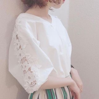 ナチュラルクチュール(natural couture)のナチュラルクチュール　袖レースブラウス(シャツ/ブラウス(半袖/袖なし))