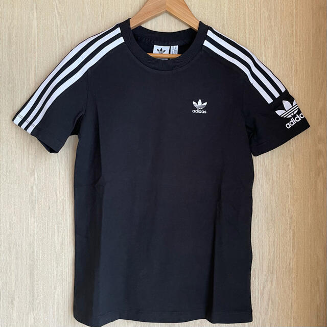 adidas(アディダス)の新品★adidas ロゴ 3ラインTシャツ レディースのトップス(Tシャツ(半袖/袖なし))の商品写真