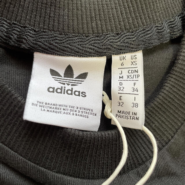 adidas(アディダス)の新品★adidas ロゴ 3ラインTシャツ レディースのトップス(Tシャツ(半袖/袖なし))の商品写真