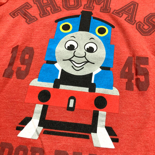 Takara Tomy(タカラトミー)のトーマス　Tシャツ　赤　100㎝ キッズ/ベビー/マタニティのキッズ服男の子用(90cm~)(Tシャツ/カットソー)の商品写真
