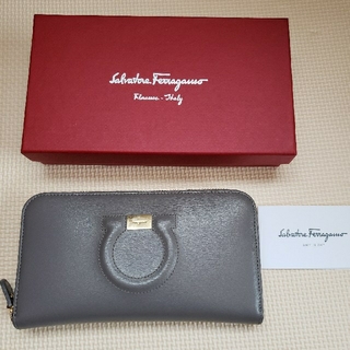 サルヴァトーレフェラガモ(Salvatore Ferragamo)のサルヴァトーレ　フェラガモ　ラウンドファスナー長財布(財布)