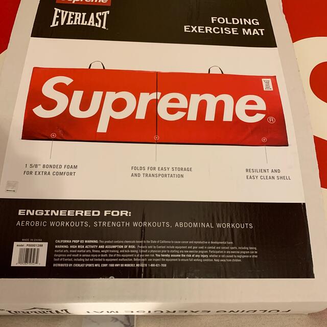 Supreme(シュプリーム)のsupreme  EVERLAST マット　新品未使用 スポーツ/アウトドアのトレーニング/エクササイズ(トレーニング用品)の商品写真