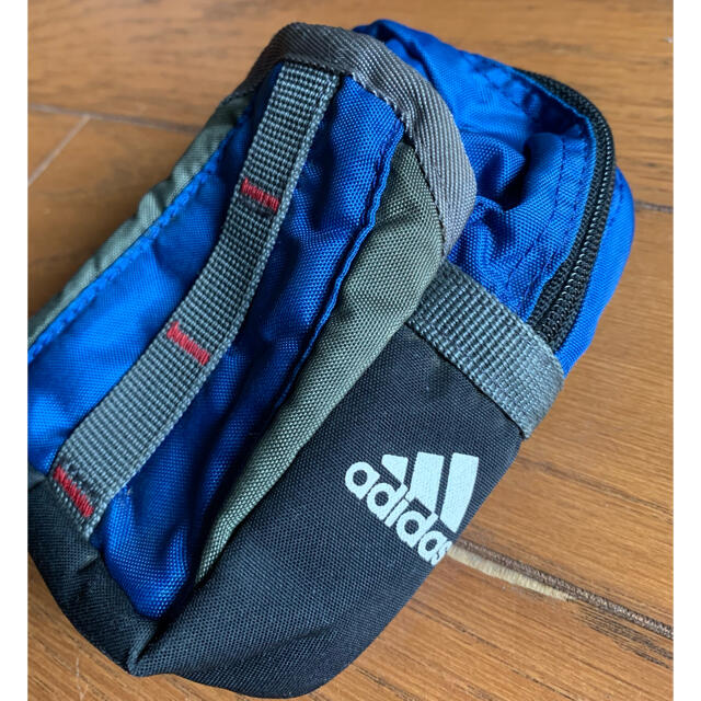 adidas(アディダス)のadidasポーチ スポーツ/アウトドアのランニング(その他)の商品写真