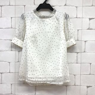 トッコ(tocco)のトッコクローゼット ドットシアーブラウス アイボリー(シャツ/ブラウス(半袖/袖なし))