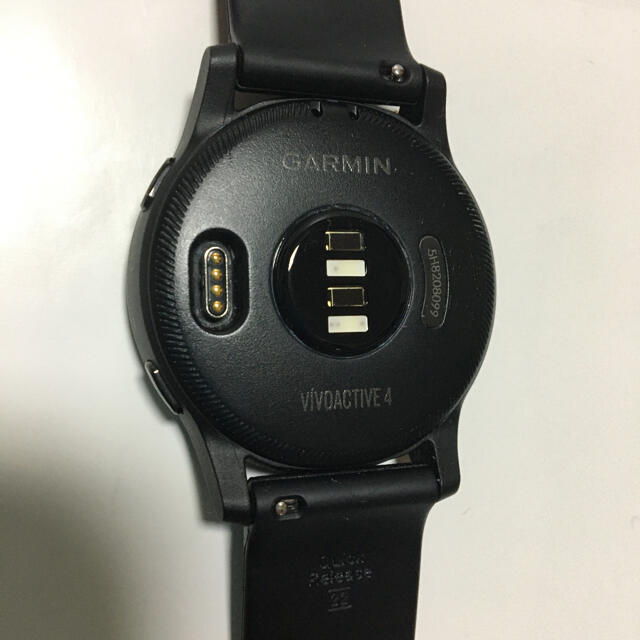 GARMIN(ガーミン)の【美品】GARMIN ガーミン vivoactive4 GPSスマートウォッチ スポーツ/アウトドアのトレーニング/エクササイズ(トレーニング用品)の商品写真