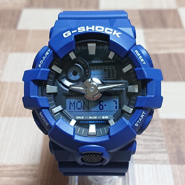 超美品【CASIO/G-SHOCK】デジアナ メンズ腕時計GA-700-2AJF