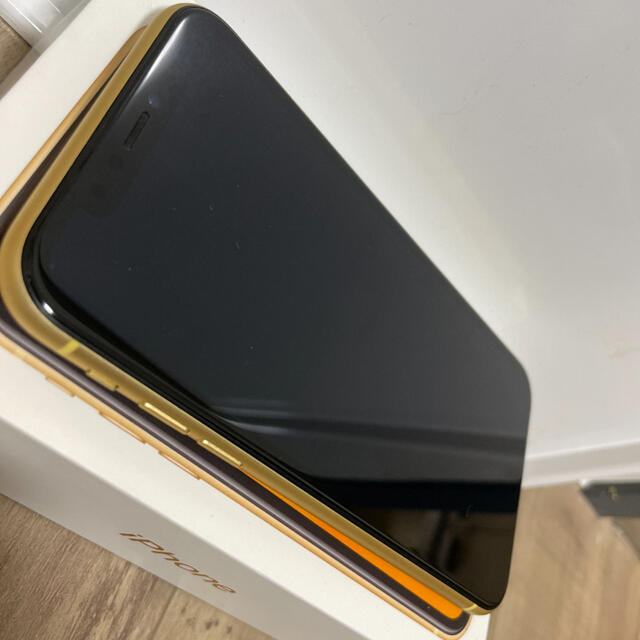 iPhone(アイフォーン)のiPhone XR 128GB イエロー　SIMフリー スマホ/家電/カメラのスマートフォン/携帯電話(スマートフォン本体)の商品写真