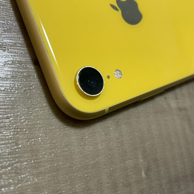 iPhone(アイフォーン)のiPhone XR 128GB イエロー　SIMフリー スマホ/家電/カメラのスマートフォン/携帯電話(スマートフォン本体)の商品写真