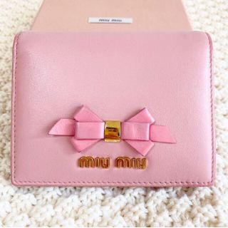 ミュウミュウ miu miu ✥ミニウォレット 二つ折り財布✥リボン