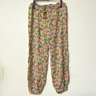 ザラ(ZARA)の（560）ZARA 花柄 裾絞り パンツ サイズ13-14 164cm (パンツ/スパッツ)