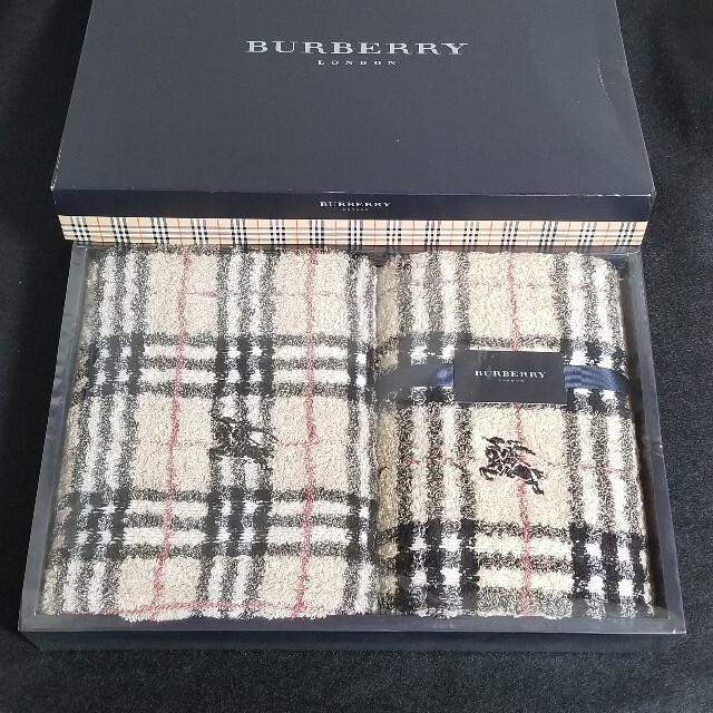 BURBERRY(バーバリー)のBURBERRYフェイスタオル・ウォッシュタオル# ノバチェック2枚 インテリア/住まい/日用品の日用品/生活雑貨/旅行(タオル/バス用品)の商品写真