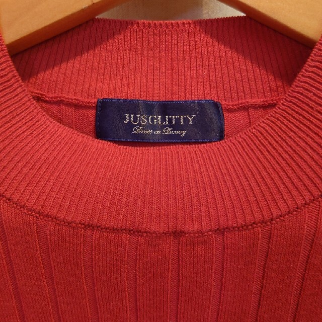 JUSGLITTY(ジャスグリッティー)のレッド「JUSGLITTY」ノースリーブ レディースのトップス(カットソー(半袖/袖なし))の商品写真