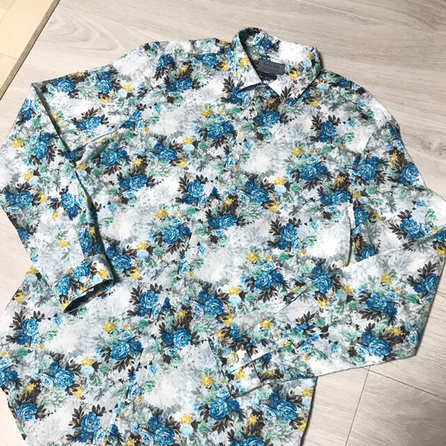 ZARA(ザラ)の極美品　ZARA MAN シャツ　花柄　メンズ　42 メンズのトップス(シャツ)の商品写真