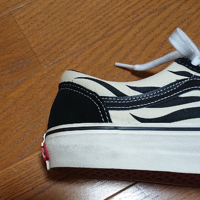 VANS(ヴァンズ)のバンズ  vans style36 フレイム柄 オールドスクール jazz   メンズの靴/シューズ(スニーカー)の商品写真