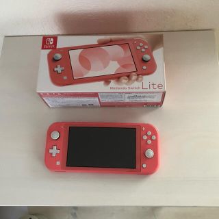 ニンテンドースイッチ(Nintendo Switch)のNintendo Switch lite コーラル　任天堂(携帯用ゲーム機本体)