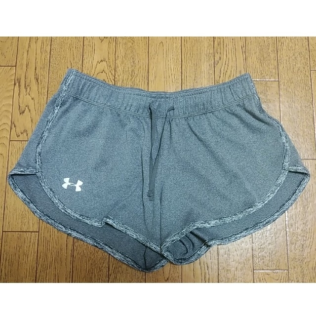 UNDER ARMOUR(アンダーアーマー)のアンダーアーマー　パンツ　レディース　ジョギングパンツ　ショートパンツ スポーツ/アウトドアのランニング(ウェア)の商品写真