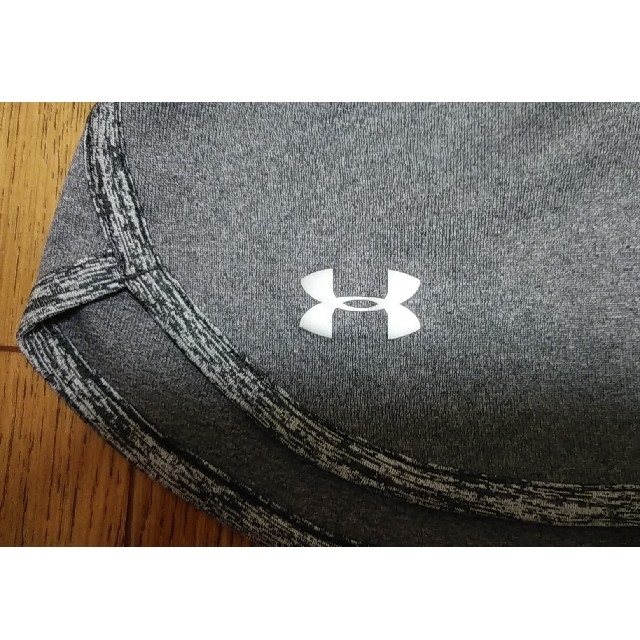 UNDER ARMOUR(アンダーアーマー)のアンダーアーマー　パンツ　レディース　ジョギングパンツ　ショートパンツ スポーツ/アウトドアのランニング(ウェア)の商品写真